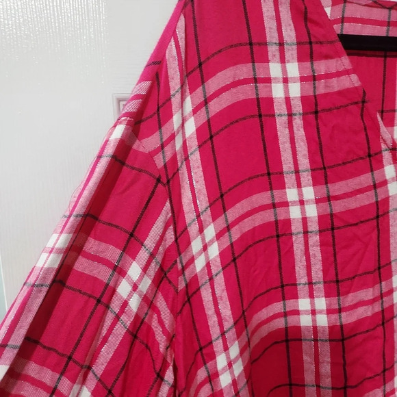 NWOT Lane Braynt Pink Plaid Classic Button-Down Tie-Hem Top in Size 24 - Picture 6 of 13